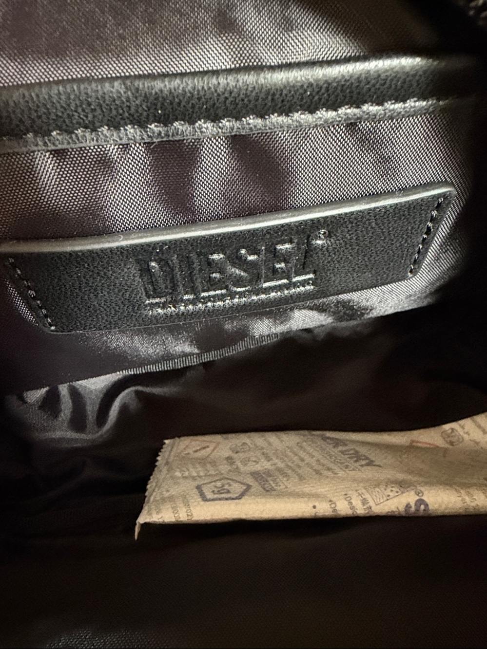Diesel waist bag . Adjustable . Dbl compartment Navy Camo. NEW with tags - Picture 8 of 9
